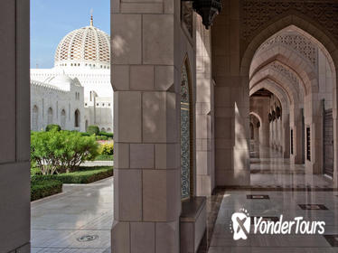 Small Group Half Day Tour: Classic Muscat Sultan Qaboos Grand Mosque