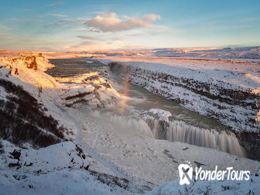 SuperSaver: Golden Circle Afternoon Tour and Northern Lights Adventure by Minibus from Reykjavik
