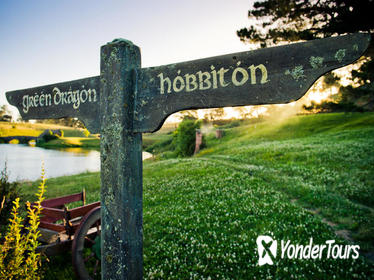 The Lord of the Rings Hobbiton Movie Set Tour from Auckland including Private Transfer