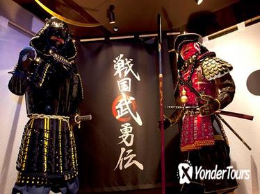 Tokyo Robot Cabaret Show Including Dinner at Samurai Themed Restaurant