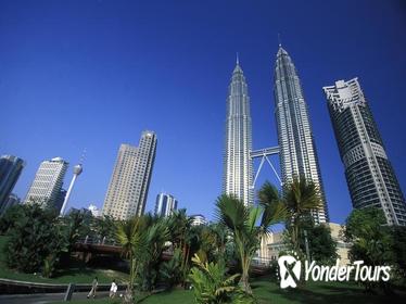 Top Ten Wonders of Kuala Lumpur Including Skybridge and Observation Deck of Petronas Twin Towers