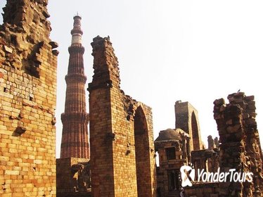 UNESCO Heritage Site: Qutub Minar and Mehrauli