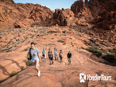 Valley of Fire Hiking Tour from Las Vegas
