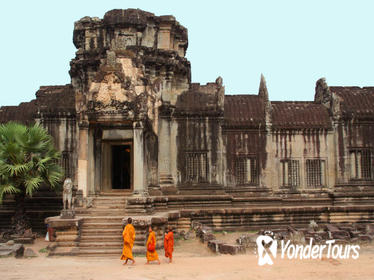 Private Tour: Angkor Wat and The Royal Temples Full-Day Tour from Siem Reap