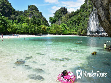 Hong Island Tour by Speedboat from Krabi with Sightseeing and Kayaking Option