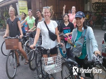 Half-Day Hidden Chiang Mai Food and Bike tour