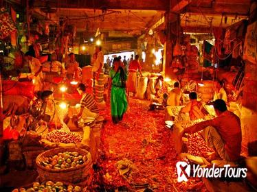 Highlights of Old Dhaka Including Kawran and Shankhari Bazar Visit and Lunch