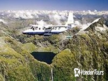 Milford Sound Full-Day Tour from Queenstown including Scenic Flight