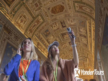 Skip the Line: Vatican Museums, Sistine Chapel and St Peter's Basilica Half-Day Walking Tour