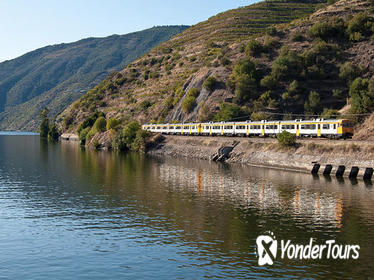 Day Trip from Porto to Regua by Train and Return by Boat