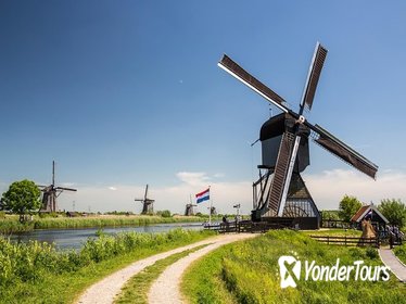 Sightseeing Tour to the Windmills, Cheese factory and Volendam from Amsterdam