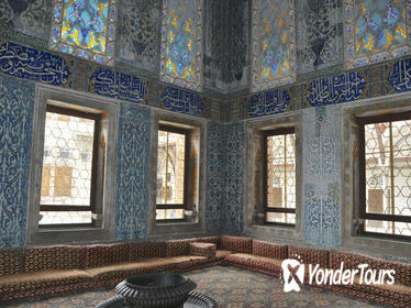 Skip the Line: Topkapi Palace Including Süleymaniye Mosque and Ceramics Workshop in Istanbul