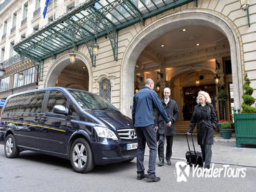 Arrival Private Transfer from Beauvais Airport (BVA) to Paris in Comfortable Minivan