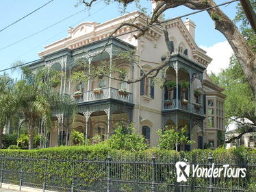New Orleans Garden District and Lafayette Cemetery Tour