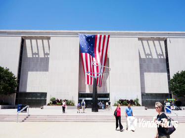 Small Group Guided Tour: Smithsonian National Museum of American History