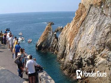 6-Hours Acapulco City Tour: Divers, Chapel of Peace and Baby Turtle Release