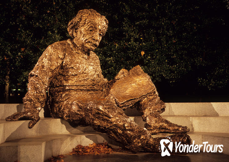 Albert Einstein Memorial