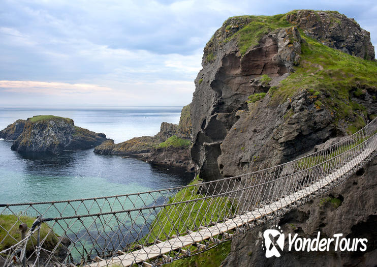 Carrick-a-Rede Rope Bridge Carrick-a-Rede Rope Bridge