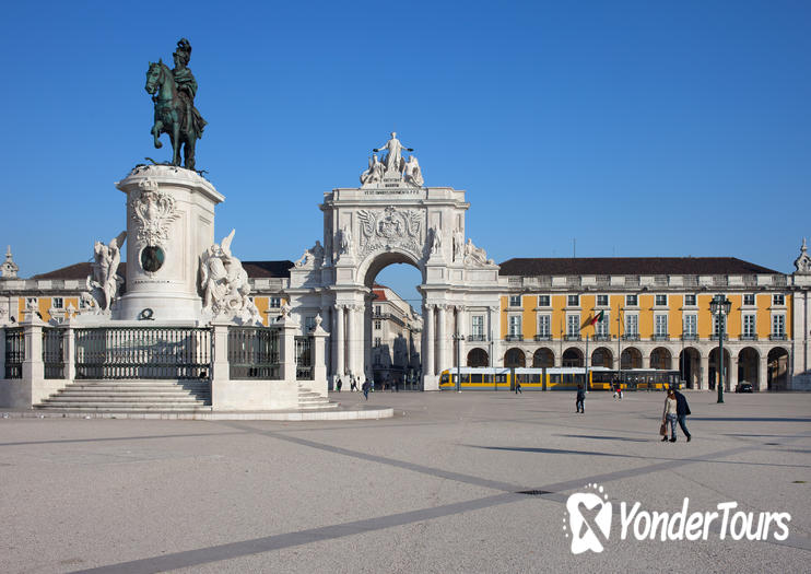 Commerce Square (Praça do Com ercio) Commerce Square (Praça do Com ercio)