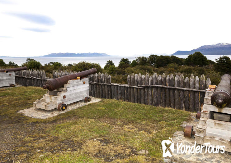 Fort Bulnes (Fuerte Bulnes) Fort Bulnes (Fuerte Bulnes)