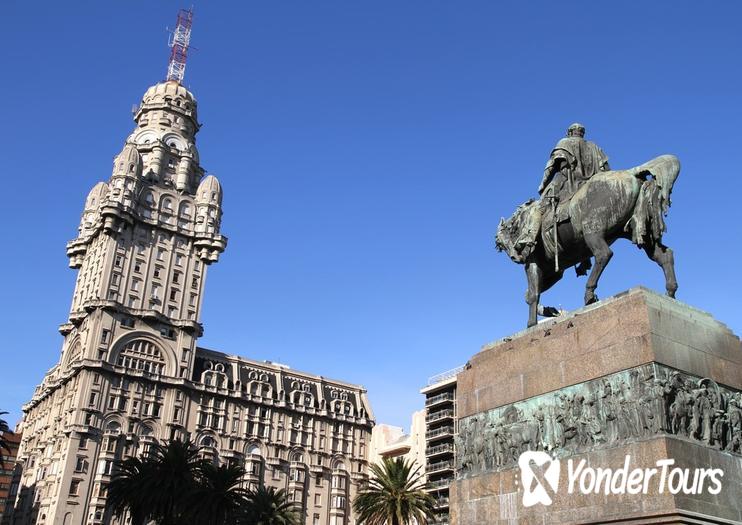 Independence Plaza (Plaza Independencia) Independence Plaza (Plaza Independencia)