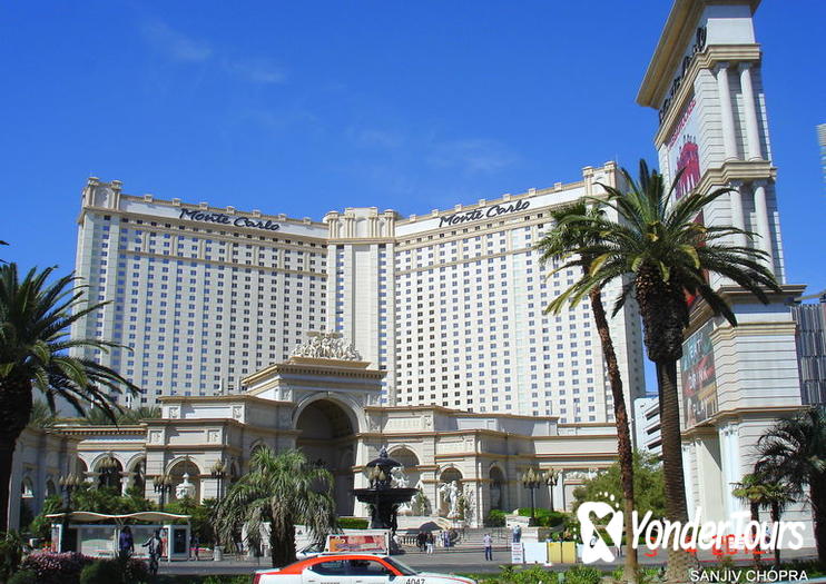 Monte Carlo Hotel & Casino