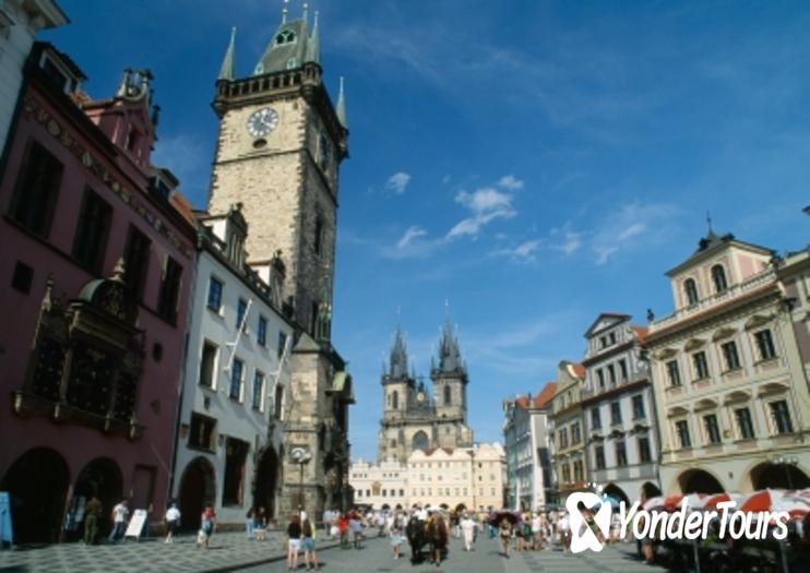 Prague Old Town Square (Staromestske Namesti) Prague Old Town Square (Staromestske Namesti)