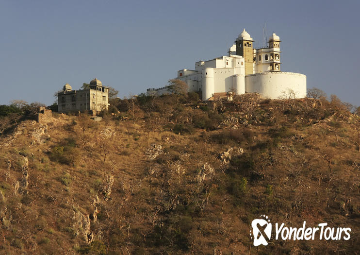 Sajjangarh Palace (Monsoon Palace)