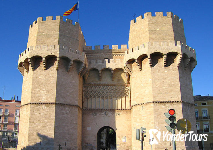 Serranos Towers (Torres de Serranos) Serranos Towers (Torres de Serranos)