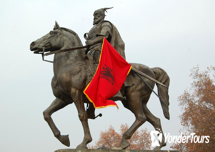 Skanderbeg Statue