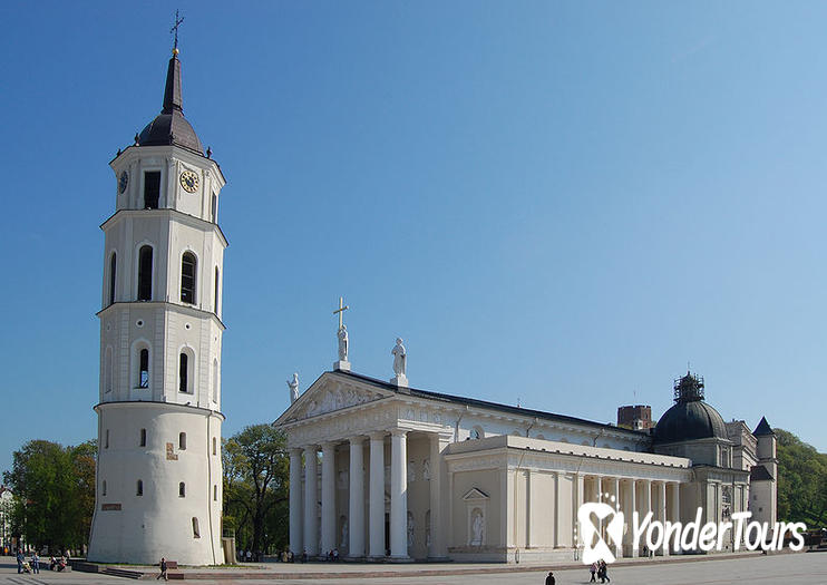 Vilnius Cathedral (Arkikatedra Bazilika) Vilnius Cathedral (Arkikatedra Bazilika)