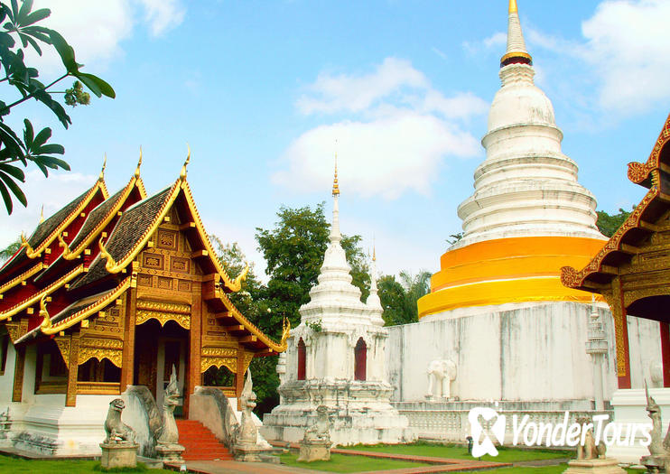Wat Phra Singh (Wat Phra Sing Waramahawihan) Wat Phra Singh (Wat Phra Sing Waramahawihan)