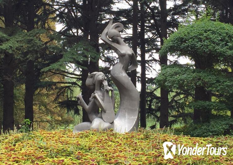XiaoYushan Park (Little Fish Hill) XiaoYushan Park (Little Fish Hill)