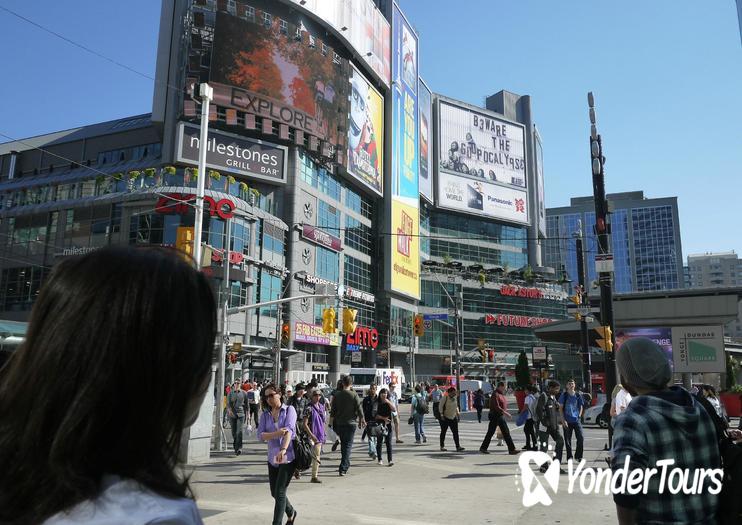 Yonge-Dundas Square Yonge-Dundas Square