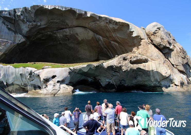 Cleft Island (Skull Rock) Cleft Island (Skull Rock)