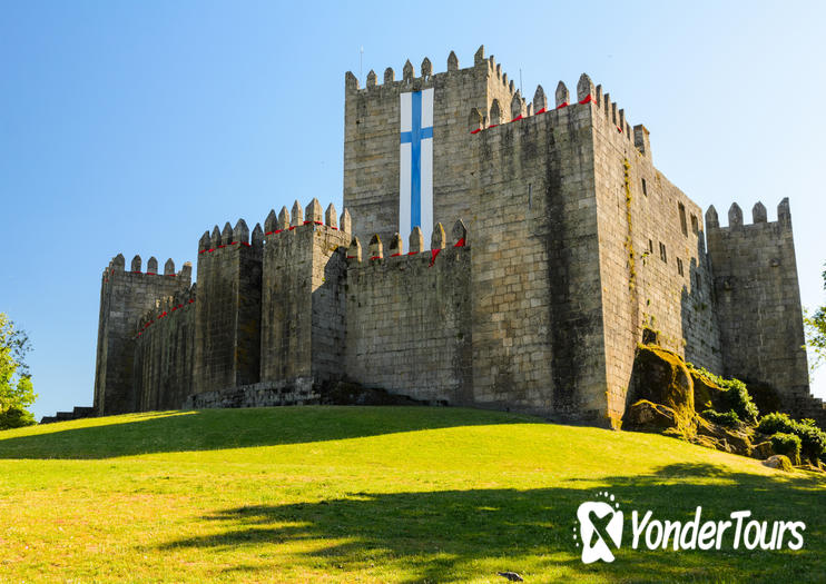 Guimaraes Castle (Castelo de Guimaraes)