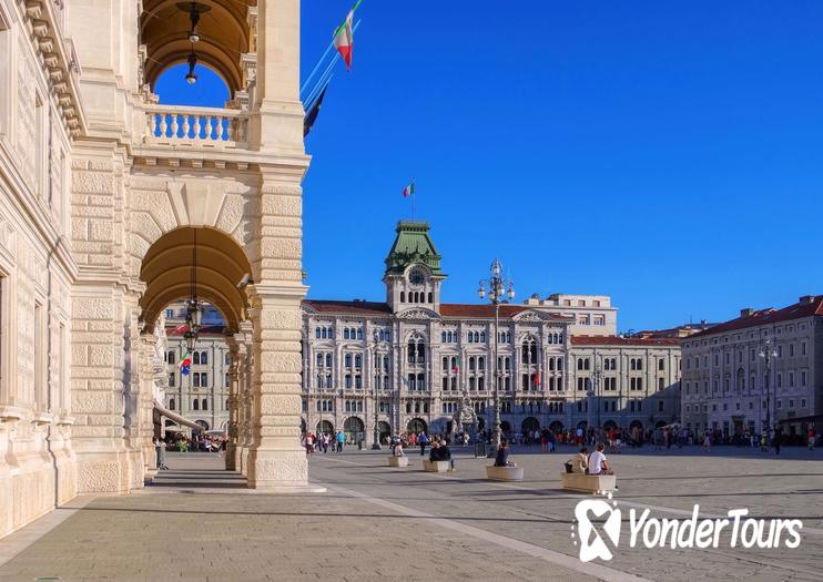 Piazza Unità d'Italia Piazza Unità d'Italia