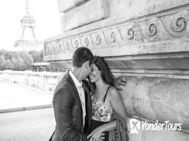 1.5 Hour Private Photographer Guide Iconic Paris