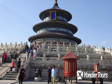 16-Day Small-Group Tour: Beijing, Xi'an, Guilin, Chengdu, Chongqing, Yangtze River Cruise and Shanghai 16-Day Small-Group Tour: Beijing, Xi'an, Guilin, Chengdu, Chongqing, Yangtze River Cruise and Shanghai