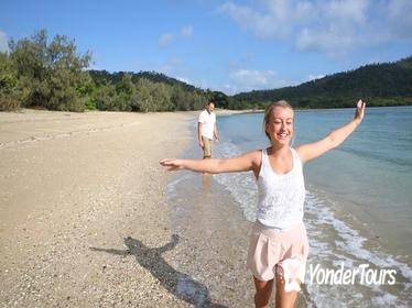 1-Night Whitsundays Tour by Catamaran with Paradise Cove Resort from Airlie Beach