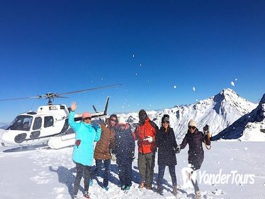 25-Minute Helicopter Tour Including Snow Landing from Wanaka