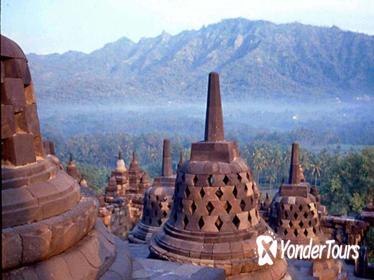 2-Day Java Tour from Bali Including Yogyakarta and Borobudur Temple
