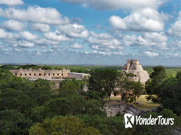 2-Day Yucatan Overview Tour Including Chichen Itza and Merida