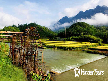 2-Night Homestay with Mai Chau Valley and Pu Luong Nature Reserve Tour from Hanoi