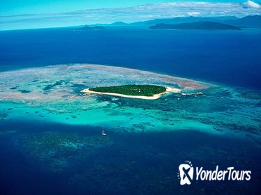 30-Minute Great Barrier Reef Scenic Flight from Cairns