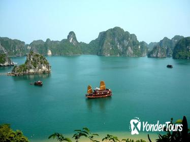 3-Day Halong Bay Cruise with Classes and Transfer From Hanoi