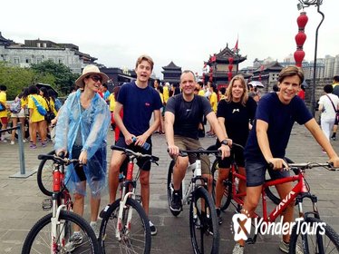 3-Hour Private Xian City Morning Cycling and Walking Tour
