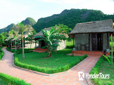 4-Day Viet Hai Village Bungalow Experience from Hanoi Including Overnight Stay on Junk Boat 4-Day Viet Hai Village Bungalow Experience from Hanoi Including Overnight Stay on Junk Boat