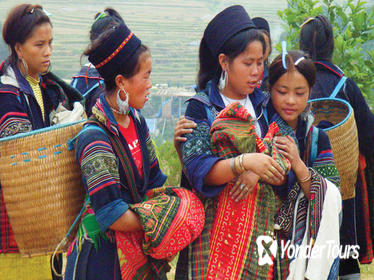 4-Night Sapa and Hill Tribes Trek with Round-Trip Transport from Hanoi 4-Night Sapa and Hill Tribes Trek with Round-Trip Transport from Hanoi