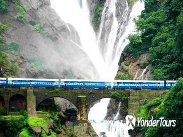 5-Day Golden Triangle Tour by Train from Delhi